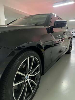 BMW-320i-2020
