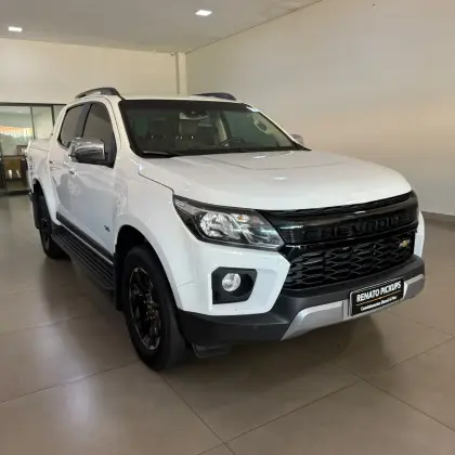 CHEVROLET S10 2.8 16V TURBO DIESEL HIGH COUNTRY CD 4X4 AUTOMÁTICO
