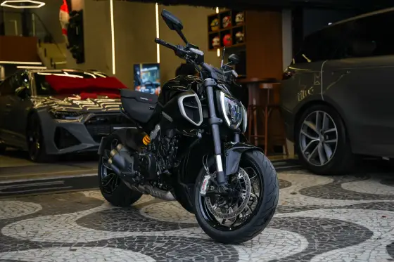 DUCATI DIAVEL V4 