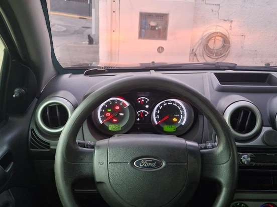 FORD-FIESTA-1.6 ROCAM SE SEDAN 8V FLEX 4P MANUAL FORD-FIESTA-2014