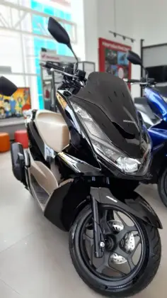 HONDA PCX 160 DLX 