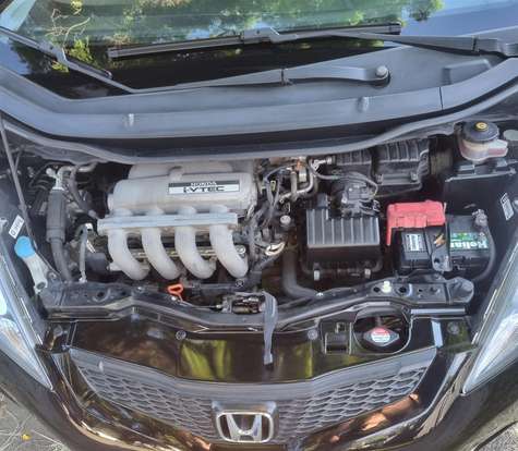 HONDA-FIT-2009