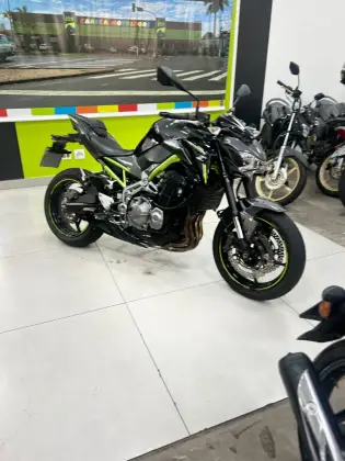 KAWASAKI Z900 KAWASAKI Z900
