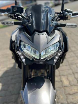 KAWASAKI Z900 