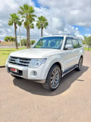MITSUBISHI PAJERO 2.5 HD 4X4 8V TURBO INTERCOOLER DIESEL 4P MANUAL MITSUBISHI PAJERO 2.5 HD 4X4 8V TURBO INTERCOOLER DIESEL 4P MANUAL