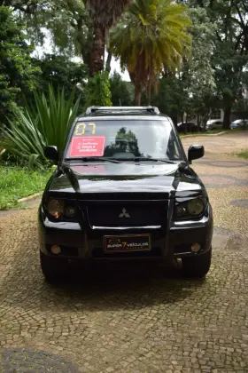 MITSUBISHI PAJERO 2.5 HD 4X4 8V TURBO INTERCOOLER DIESEL 4P MANUAL MITSUBISHI PAJERO 2.5 HD 4X4 8V TURBO INTERCOOLER DIESEL 4P MANUAL