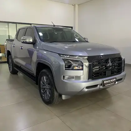 MITSUBISHI TRITON 2.4 BITURBO DIESEL CD HPE 4X4 AUTOMÁTICO
