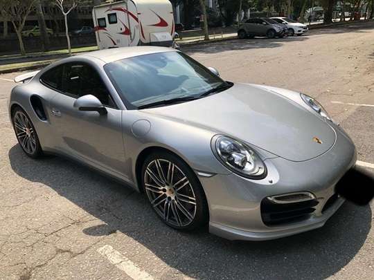 PORSCHE-911-2015