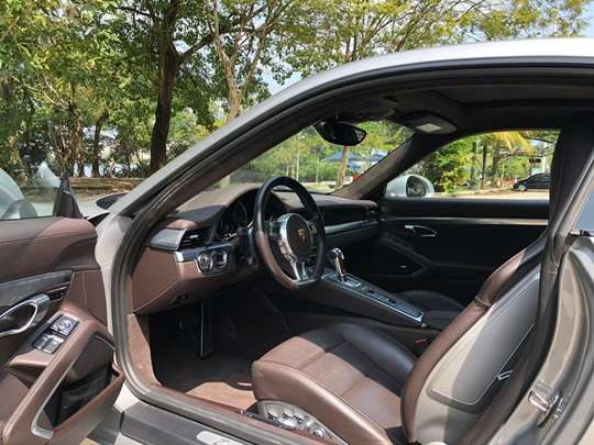 PORSCHE-911-2015