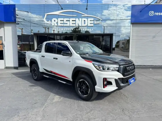 TOYOTA HILUX 2.8 GR SPORT 4X4 CD 16V DIESEL 4P AUTOMÁTICO