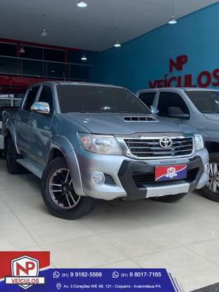TOYOTA-HILUX-2015