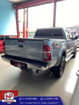 TOYOTA-HILUX-2015