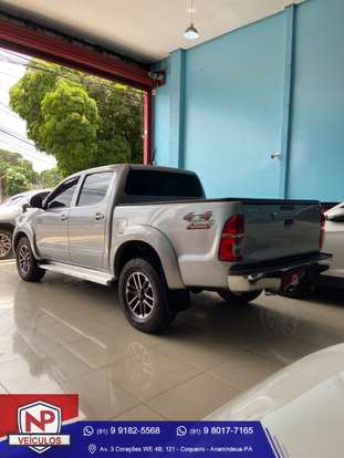TOYOTA-HILUX-2015