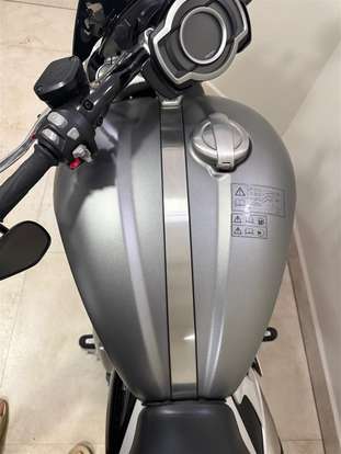 TRIUMPH-ROCKET III R-2023