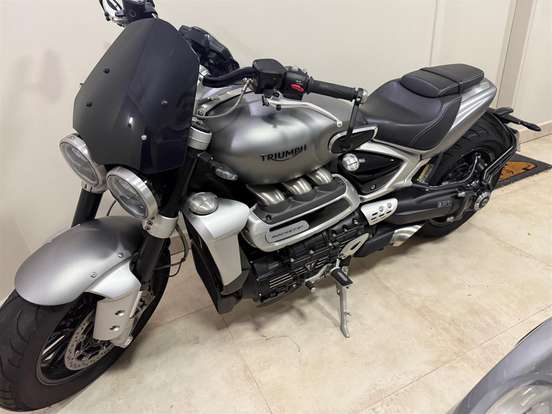 TRIUMPH-ROCKET III R-2023