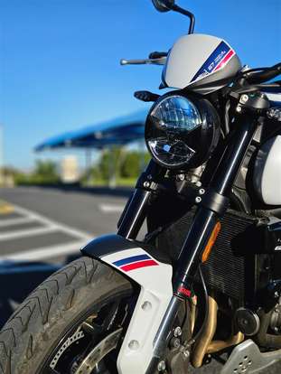 TRIUMPH-TRIDENT 660 TRIPLE TRIBUTE EDITION-2024