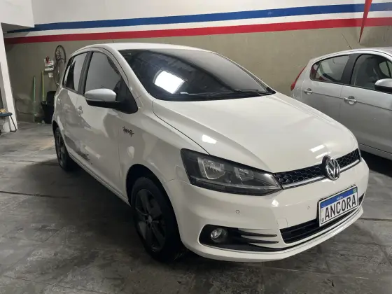 VOLKSWAGEN FOX 1.6 MI ROCK IN RIO 8V FLEX 4P MANUAL VOLKSWAGEN FOX 1.6 MI ROCK IN RIO 8V FLEX 4P MANUAL
