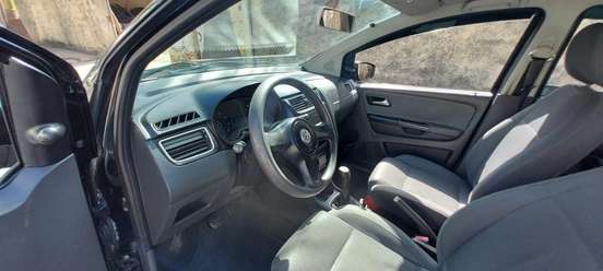 VOLKSWAGEN-FOX-1.0 MI TREND 8V FLEX 4P MANUAL VOLKSWAGEN-FOX-2010