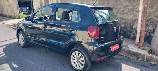 VOLKSWAGEN-FOX-2010