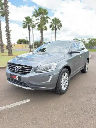 VOLVO XC60 2.0 T5 MOMENTUM GASOLINA 4P AUTOMÁTICO