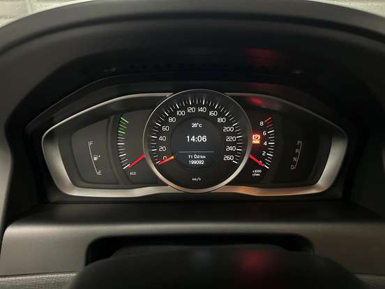 VOLVO-XC60-2.0 T5 KINETIC GASOLINA 4P AUTOMÁTICO VOLVO-XC60-2017