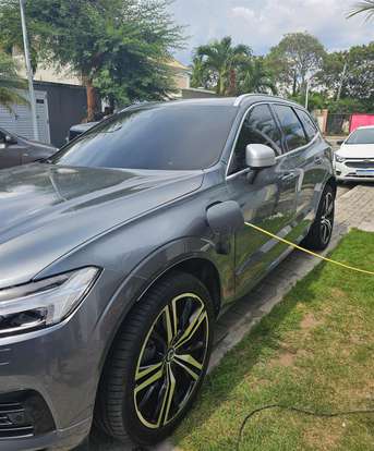 VOLVO-XC60-2018