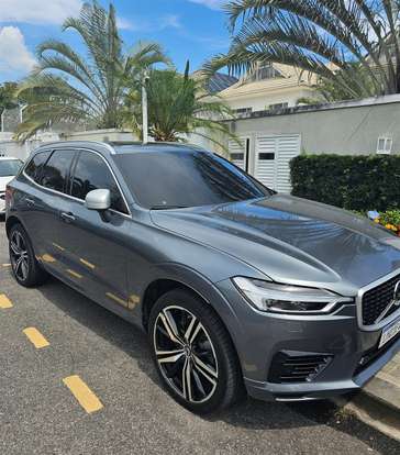VOLVO-XC60-2018