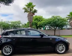 BMW 118i 2.0 UE71 16V GASOLINA 4P AUTOMÁTICO BMW 118i 2.0 UE71 16V GASOLINA 4P AUTOMÁTICO