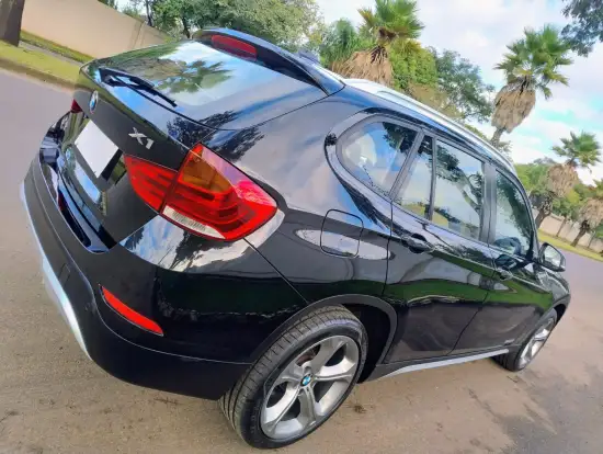 BMW-X1-2.0 16V TURBO GASOLINA SDRIVE20I 4P AUTOMÁTICO BMW-X1-2013