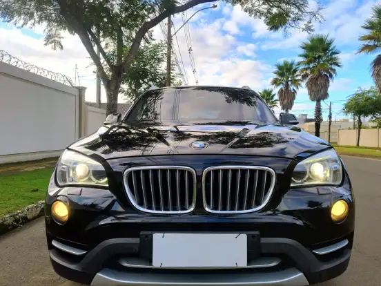 BMW-X1-2.0 16V TURBO GASOLINA SDRIVE20I 4P AUTOMÁTICO BMW-X1-2013