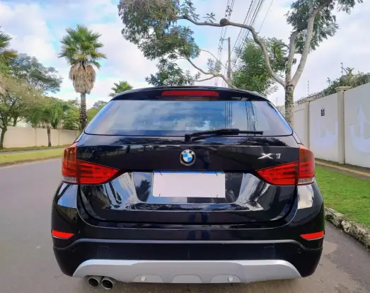 BMW-X1-2013