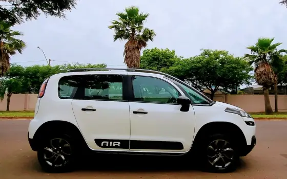 CITROËN AIRCROSS 1.6 FEEL 16V FLEX 4P AUTOMÁTICO