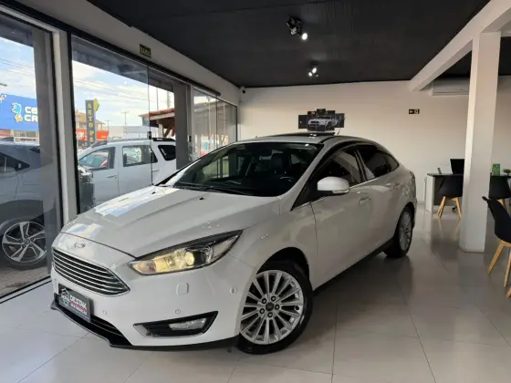 FORD FOCUS 2.0 TITANIUM SEDAN 16V FLEX 4P POWERSHIFT
