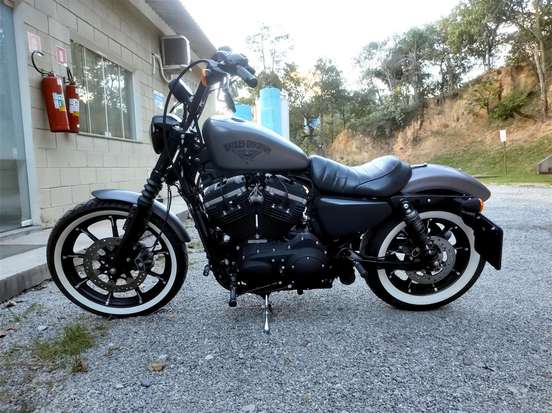 HARLEY-DAVIDSON-SPORTSTER IRON 883-2015