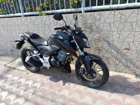HONDA CB 300F TWISTER CBS 