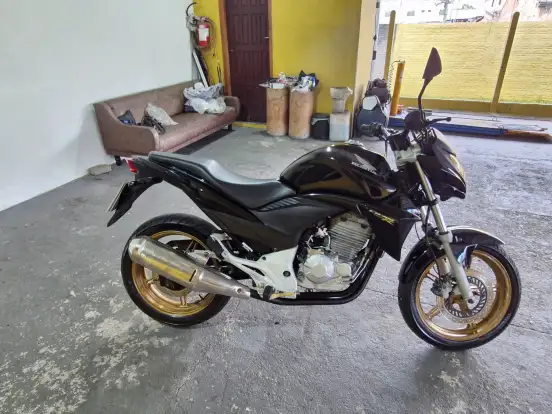 HONDA-CB 300R-2015