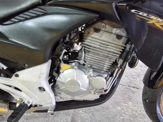 HONDA-CB 300R-2015