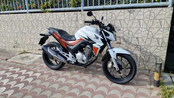 HONDA CB TWISTER 