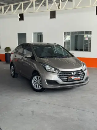 HYUNDAI HB20S 1.0 COMFORT PLUS 12V TURBO FLEX 4P MANUAL