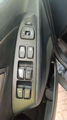 HYUNDAI-IX35-2.0 MPI 4X2 16V FLEX 4P AUTOMÁTICO HYUNDAI-IX35-2013