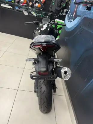 KAWASAKI-Z500 SE-2025