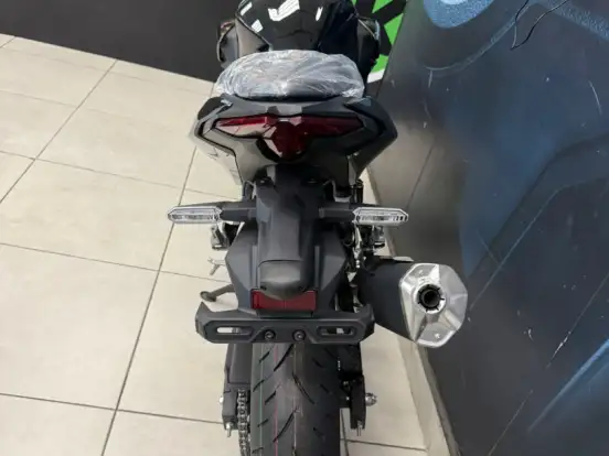 KAWASAKI-Z500 SE KAWASAKI-Z500 SE-2025