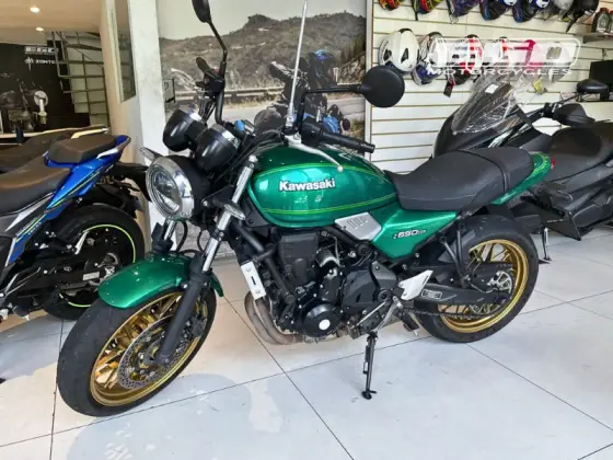 KAWASAKI Z650 ABS RS 