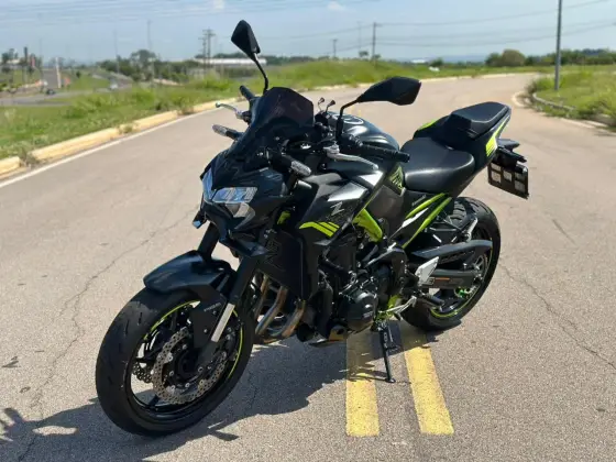 KAWASAKI Z900 KAWASAKI Z900