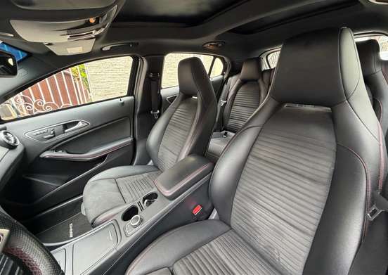 MERCEDES-BENZ-GLA 250-2016