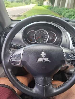 MITSUBISHI-PAJERO DAKAR-2011