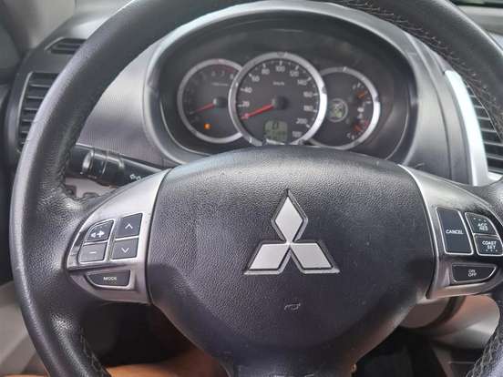 MITSUBISHI-PAJERO DAKAR-3.5 HPE 7 LUGARES 4X4 V6 24V FLEX 4P AUTOMÁTICO MITSUBISHI-PAJERO DAKAR-2011