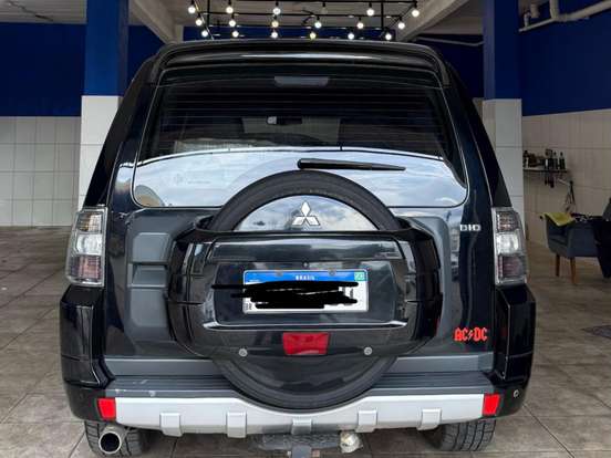 MITSUBISHI-PAJERO FULL-2010