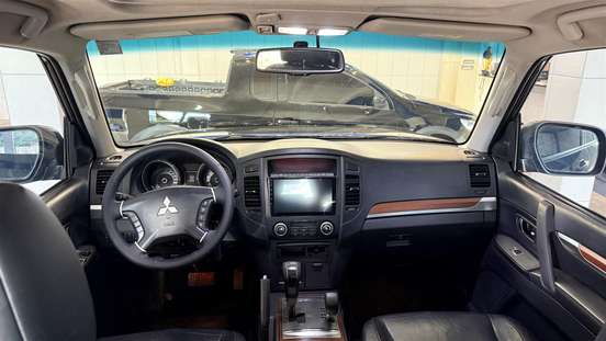 MITSUBISHI-PAJERO FULL-2010