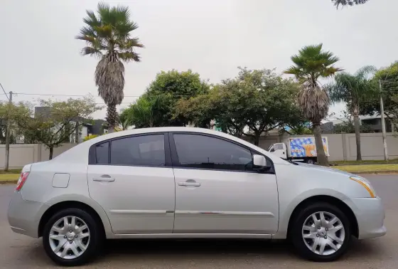 NISSAN SENTRA 2.0 S 16V FLEX 4P AUTOMÁTICO